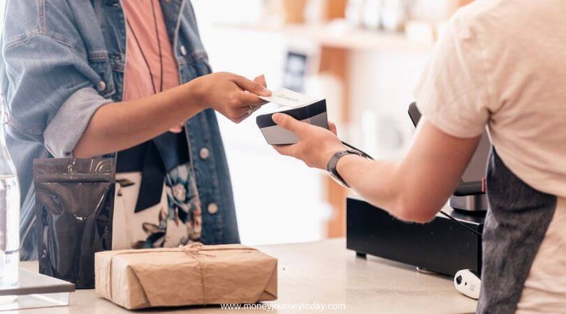 Know Everything Before Using a Credit Card or Debit Card for Shopping